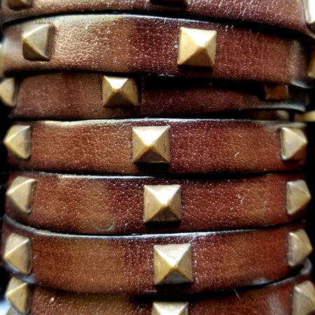 10 mm flat brown leather with square studs